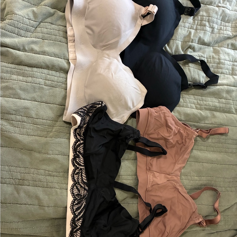 4 breastfeeding bras - 2 willow and 2 mom cozy - Black, Beige, Blush